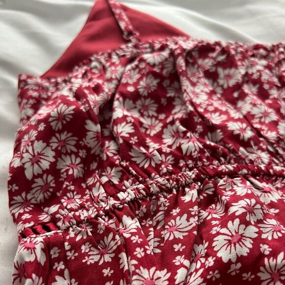 Francesca’s Monroe Ladder Trim Floral Tank Top Size XXS - Picture 5 of 10